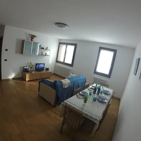 Venetian House Dosson